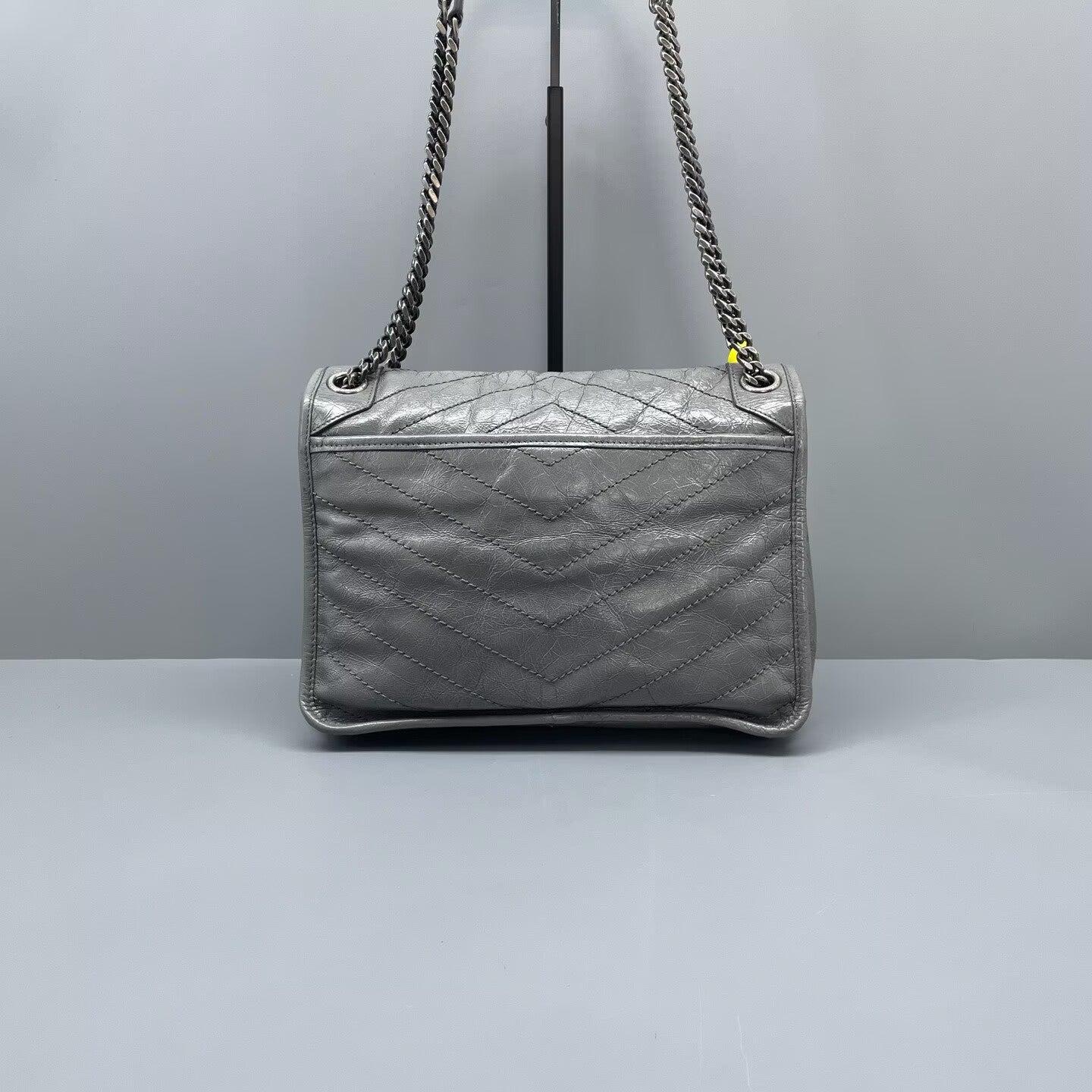 Saint Laurent - Niki - Distressed calfskin leather - Grey with Gunmetal-Tone Hardware - (Medium)