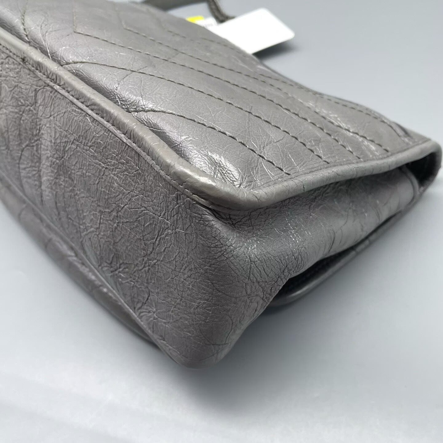 Saint Laurent - Niki - Distressed calfskin leather - Grey with Gunmetal-Tone Hardware - (Medium)