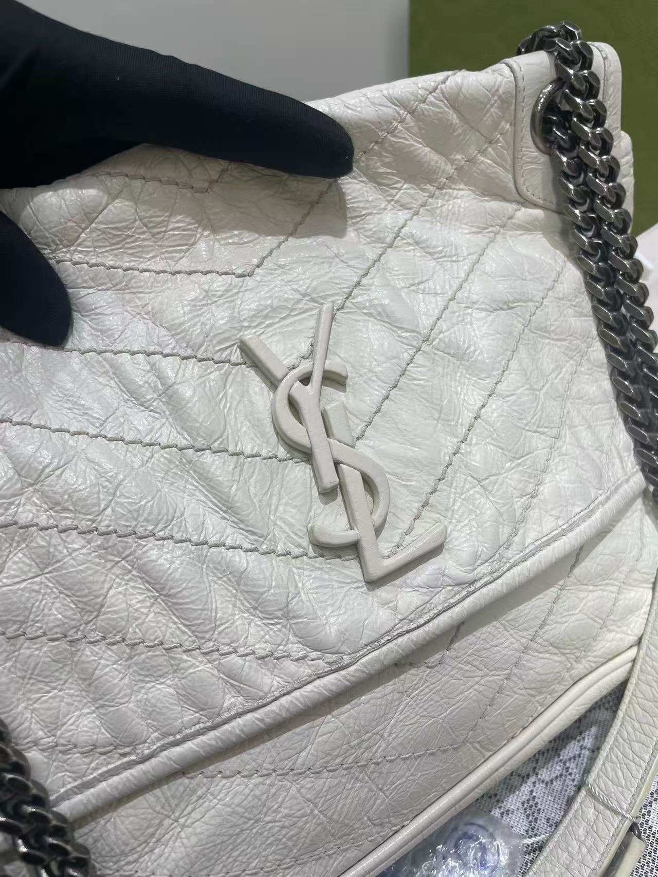Saint Laurent - Niki - Distressed calfskin leather - White - (medium)