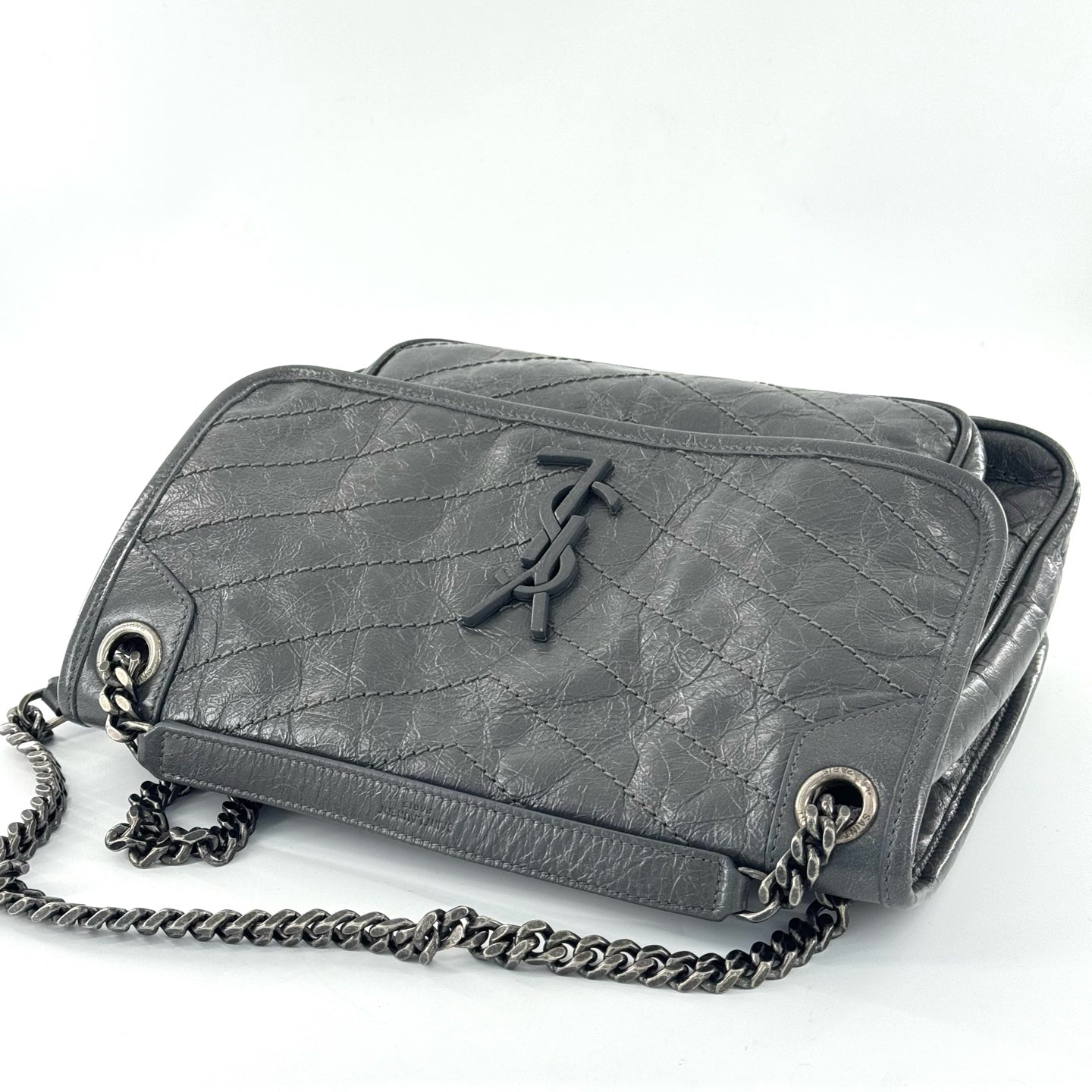 Saint Laurent - Niki - Distressed leather - Grey with Gunmetal-Tone Hardware - (Medium)