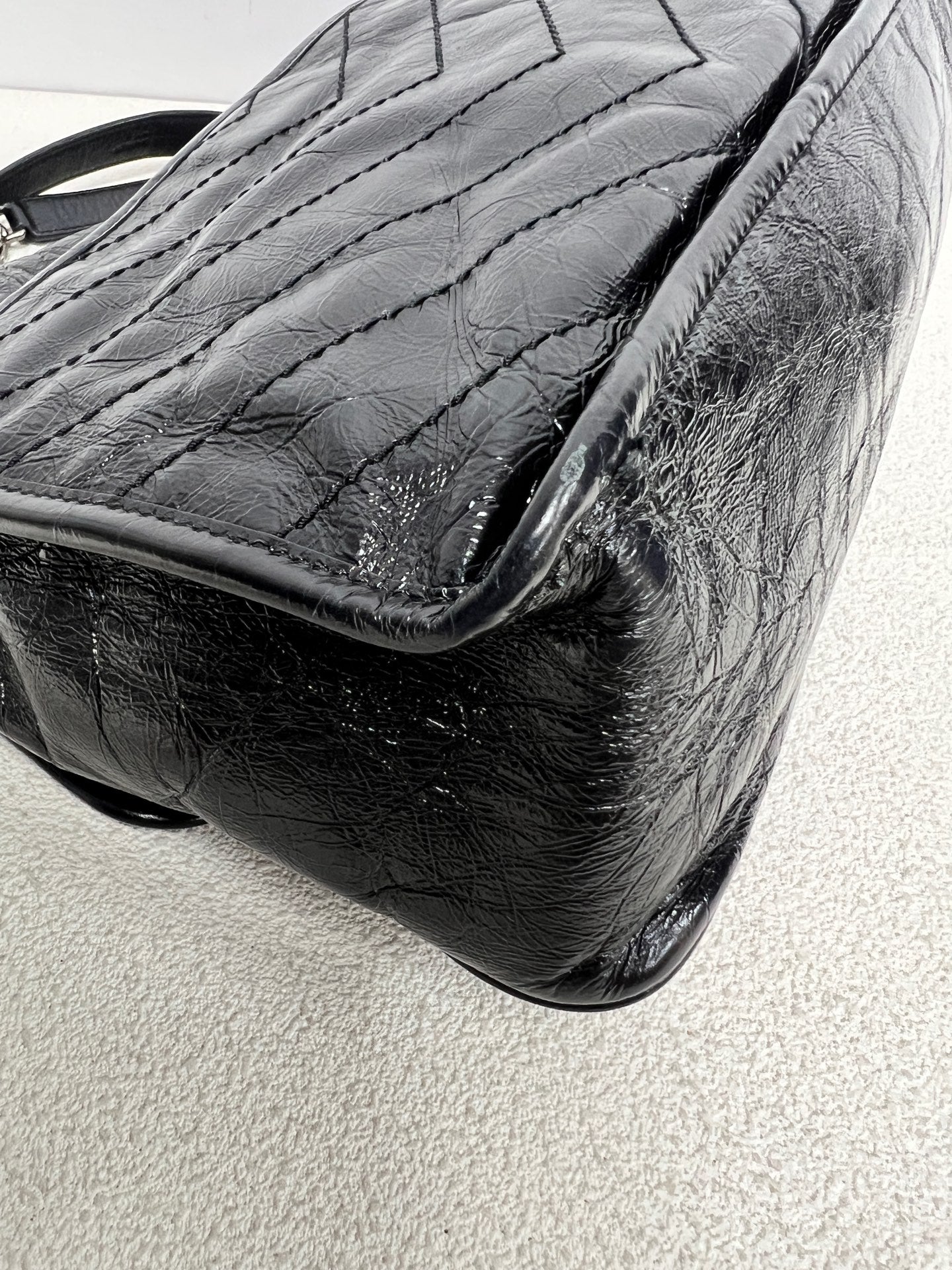 Saint Laurent - Niki - Leather - Black - (medium)