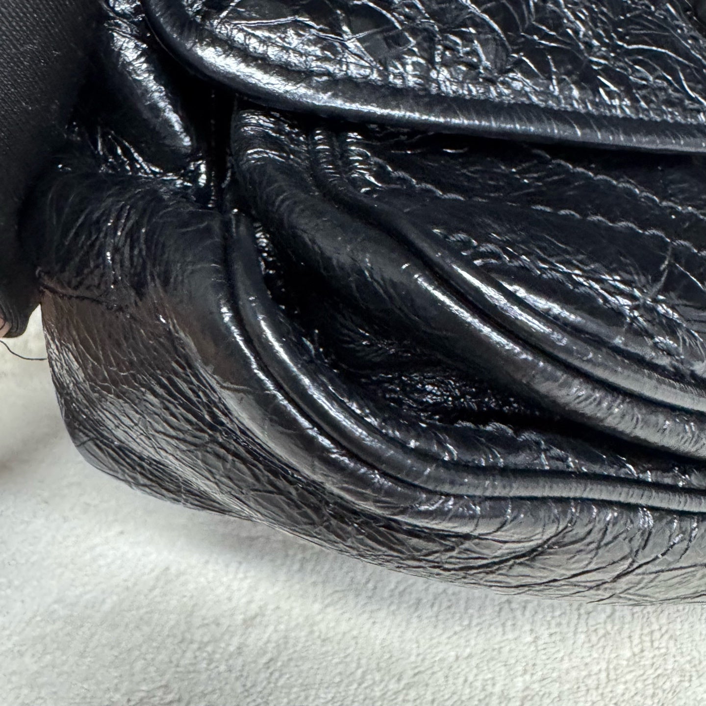 Saint Laurent - Niki - Leather - Black - (Medium)
