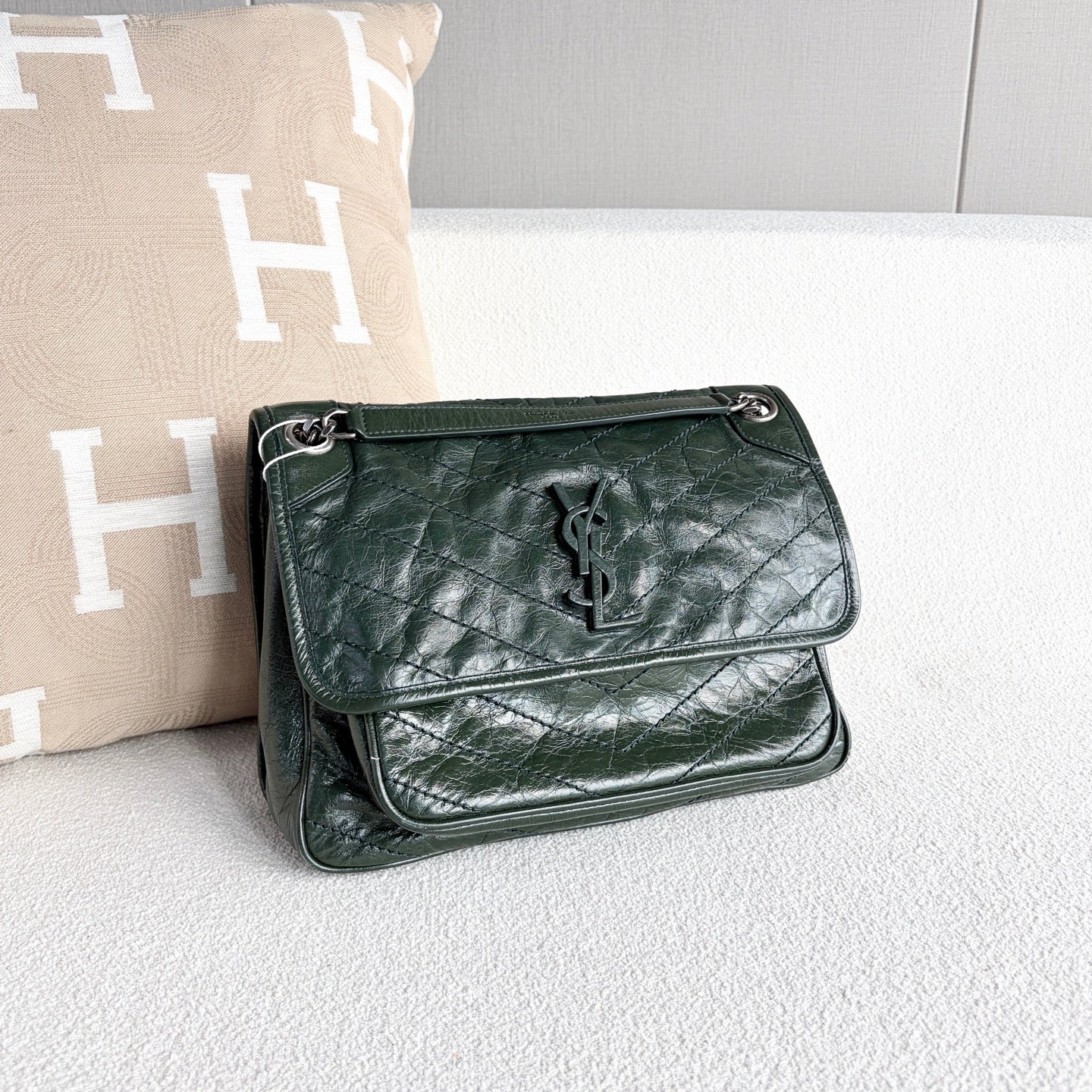 Saint Laurent - Niki Medium Chain Bag - Crinkled calfskin leather - Green - (Medium)