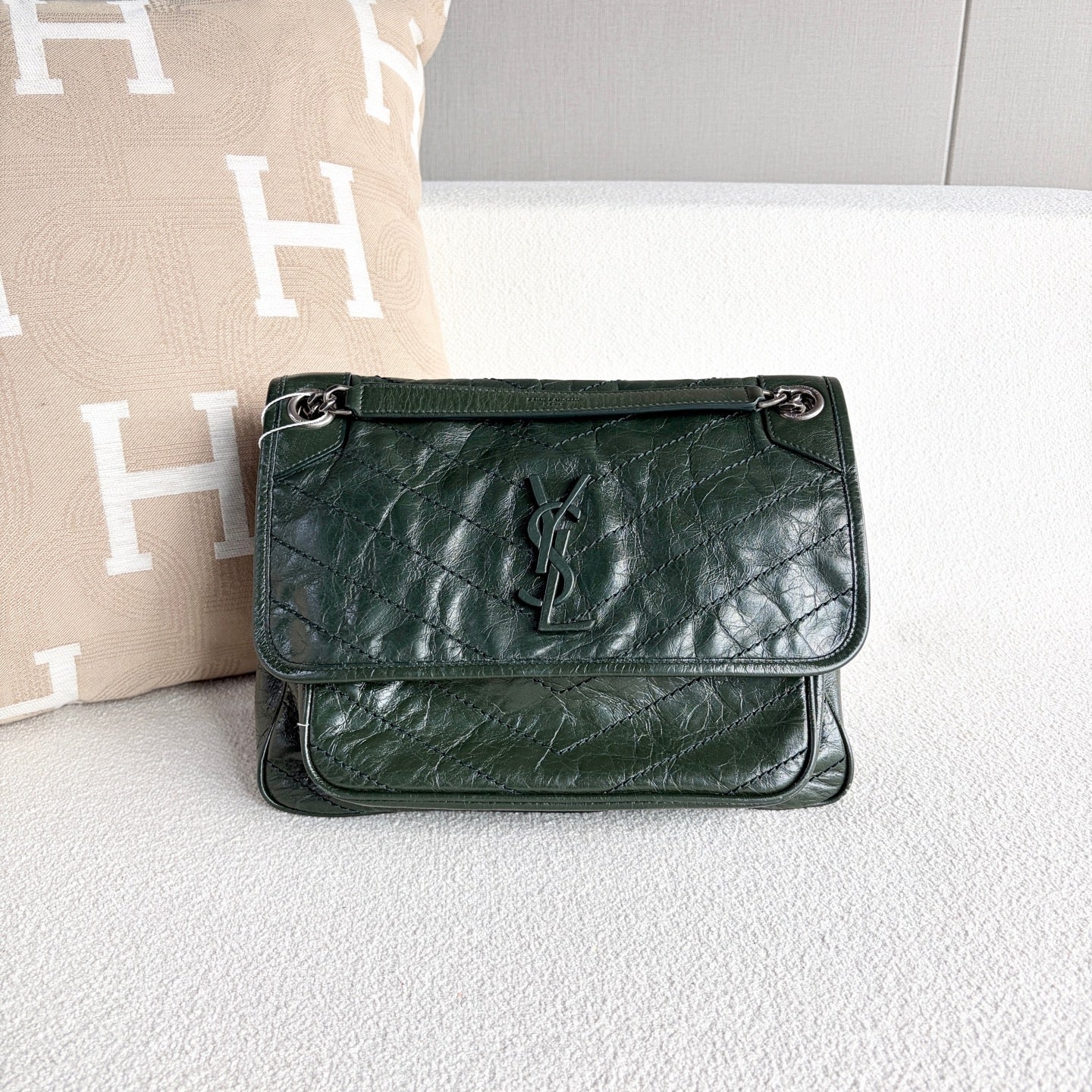 Saint Laurent - Niki Medium Chain Bag - Crinkled calfskin leather - Green - (Medium)