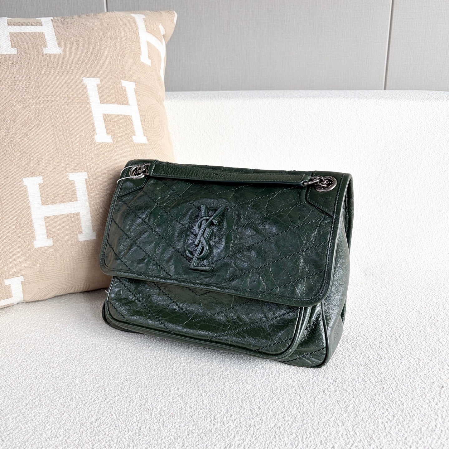 Saint Laurent - Niki Medium Chain Bag - Crinkled calfskin leather - Green - (Medium)
