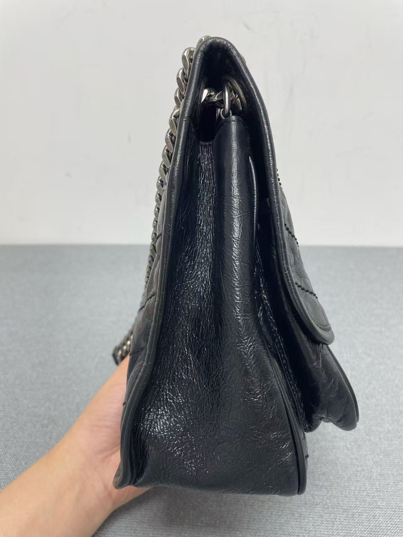 Saint Laurent - Niki Medium - Crinkled calfskin leather - Black - (Medium)