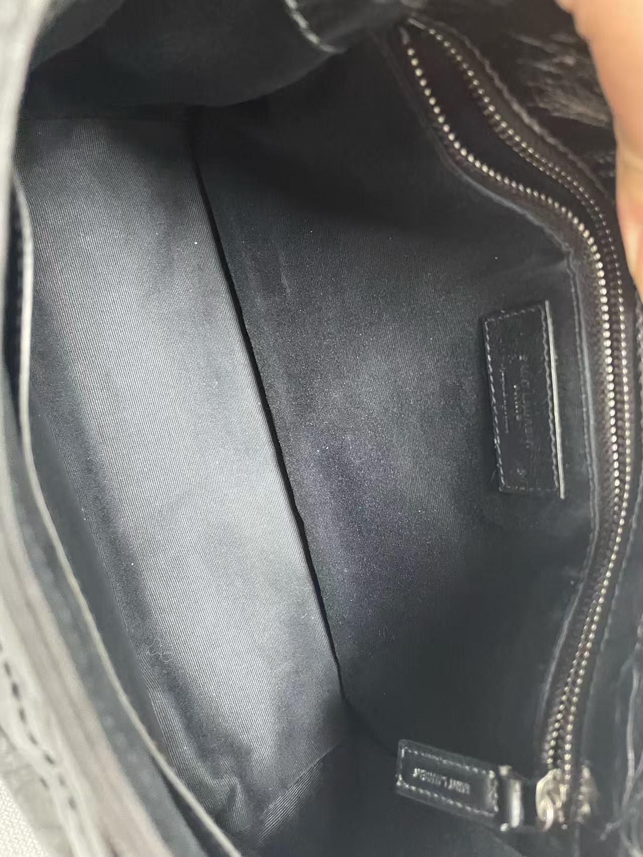 Saint Laurent - Niki Medium - Crinkled calfskin leather - Black - (Medium)