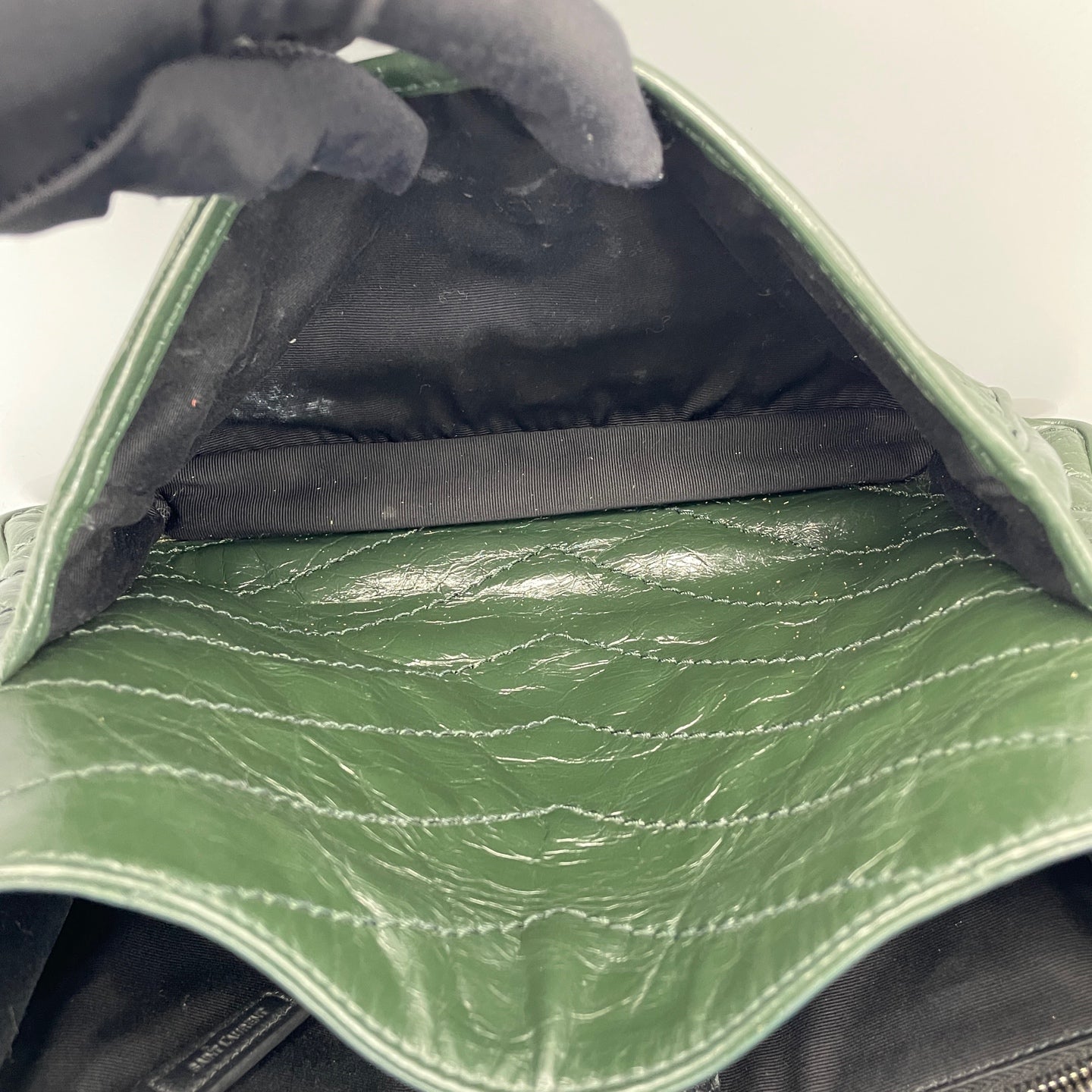 Saint Laurent - Niki Medium - Crinkled calfskin leather - Dark Green with Silver-Tone Hardware - (Medium)