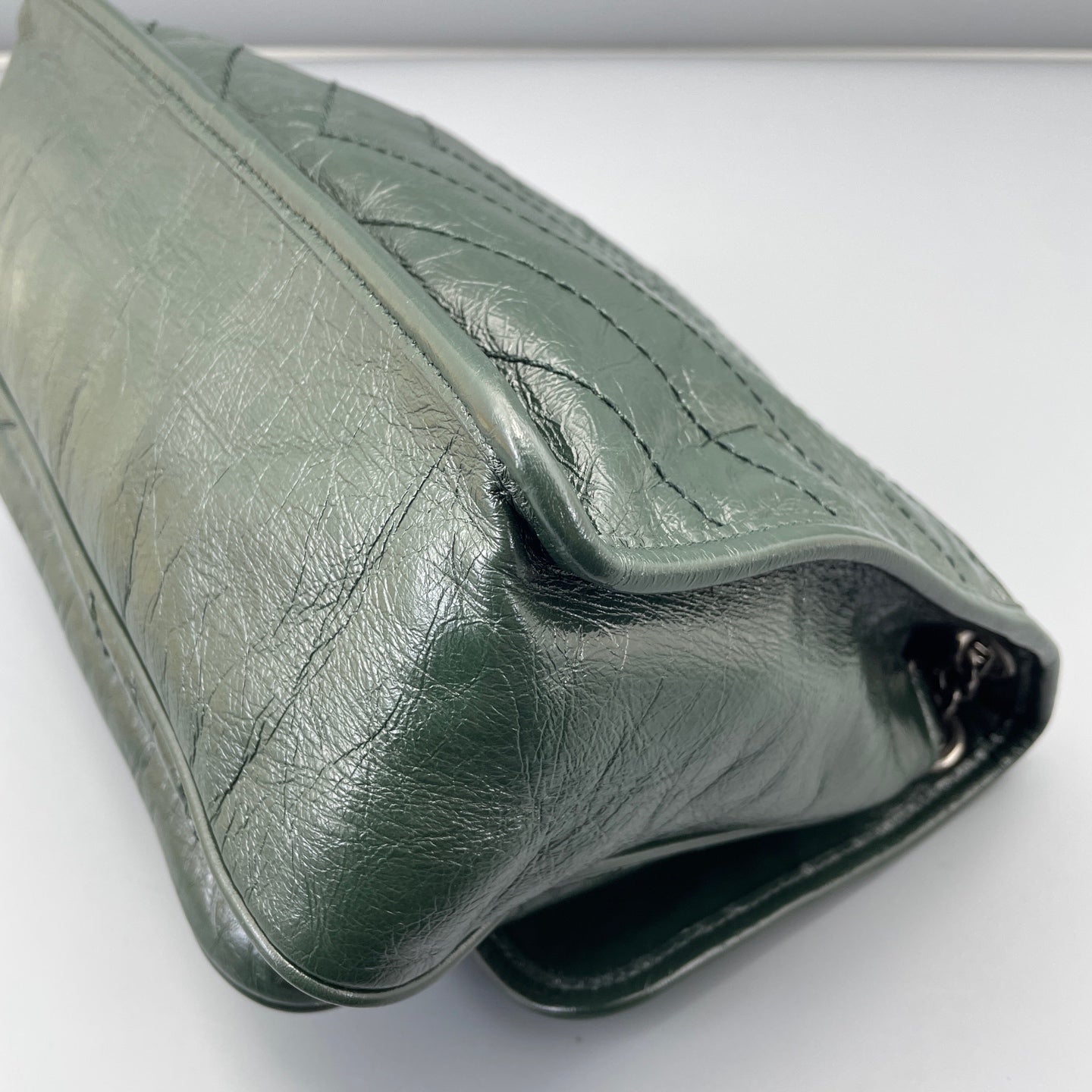 Saint Laurent - Niki Medium - Crinkled calfskin leather - Dark Green with Silver-Tone Hardware - (Medium)