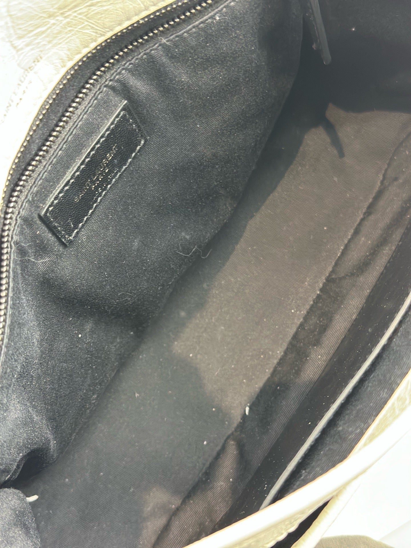 Saint Laurent - Niki Medium - Crinkled vintage calfskin leather - White - (Medium)