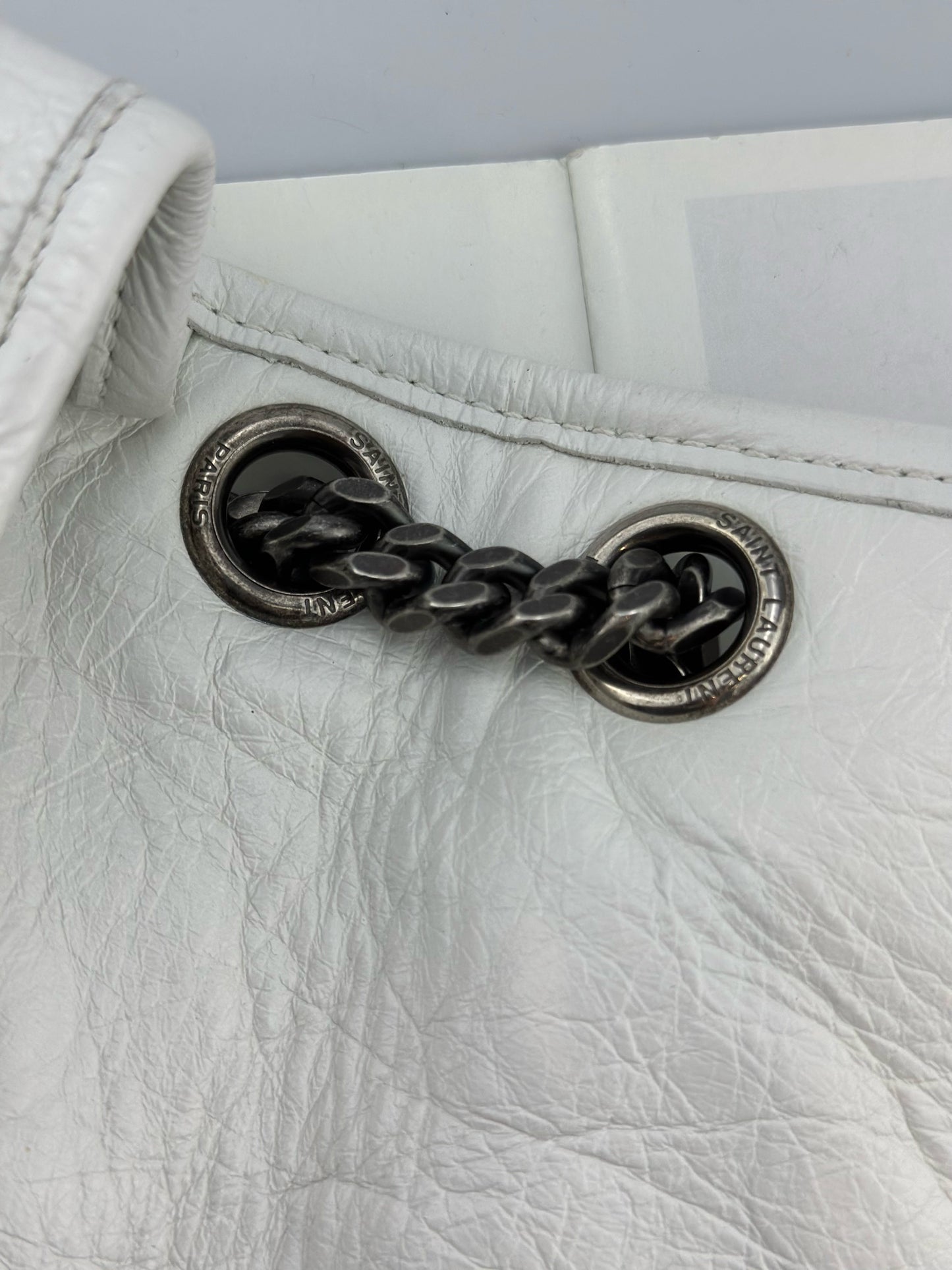 Saint Laurent - Niki Medium - Crinkled vintage calfskin leather - White - (Medium)