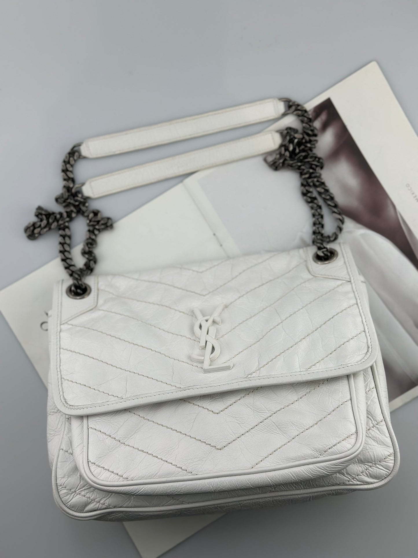 Saint Laurent - Niki Medium - Crinkled vintage calfskin leather - White - (Medium)