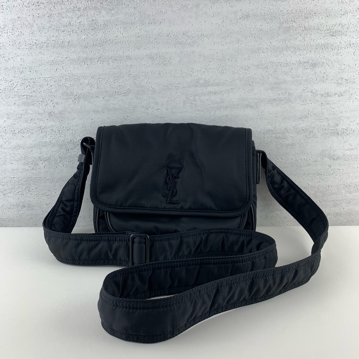 Saint Laurent - Niki Messenger Bag - Synthetic - Black - (small)
