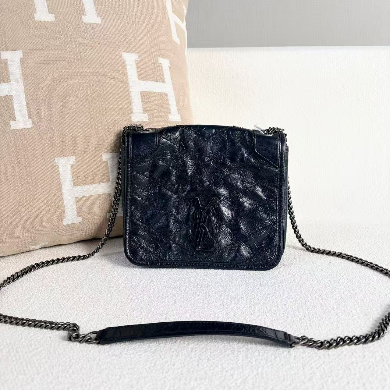 Saint Laurent - Niki Mini - Oil wax leather - Black - (mini)