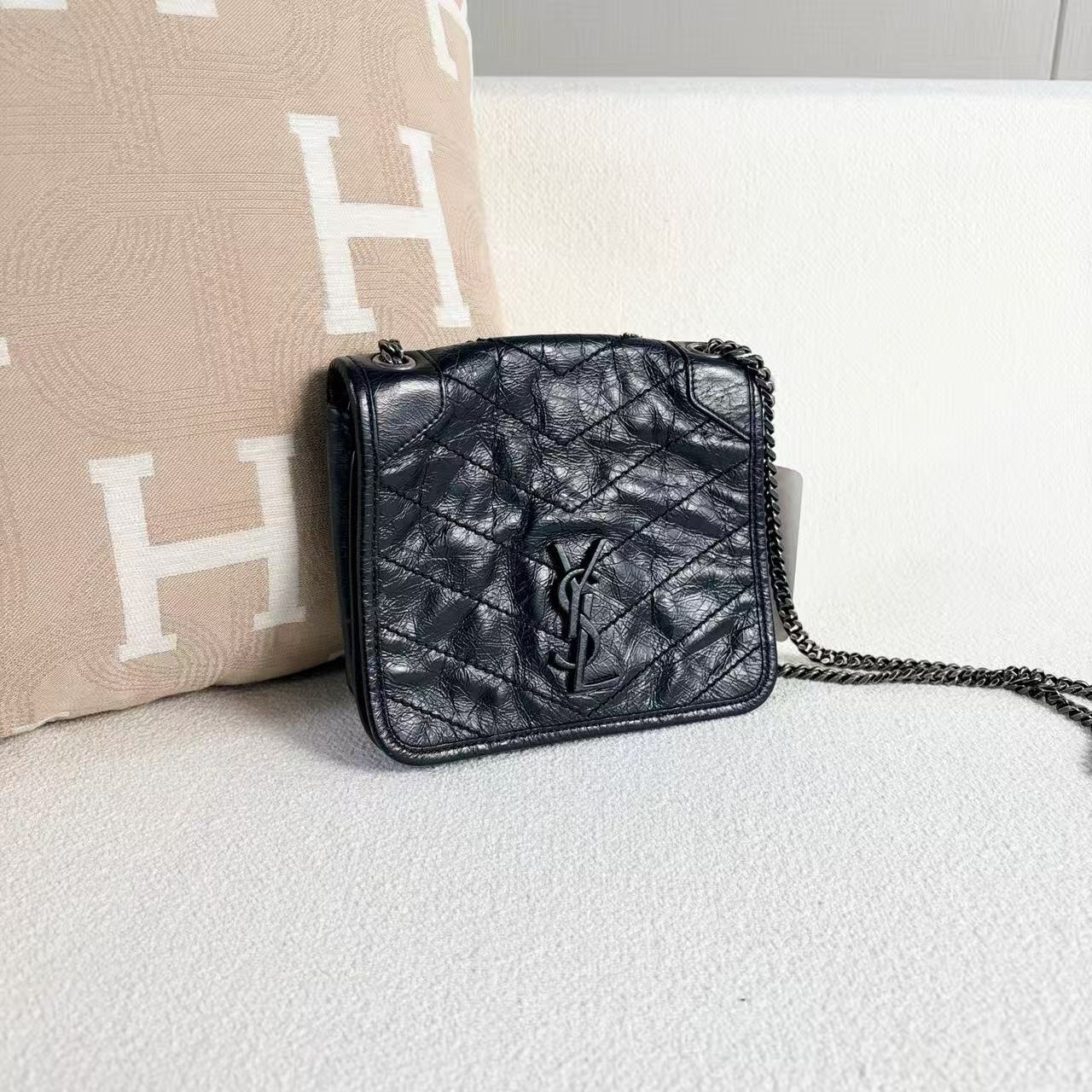 Saint Laurent - Niki Mini - Oil wax leather - Black - (mini)