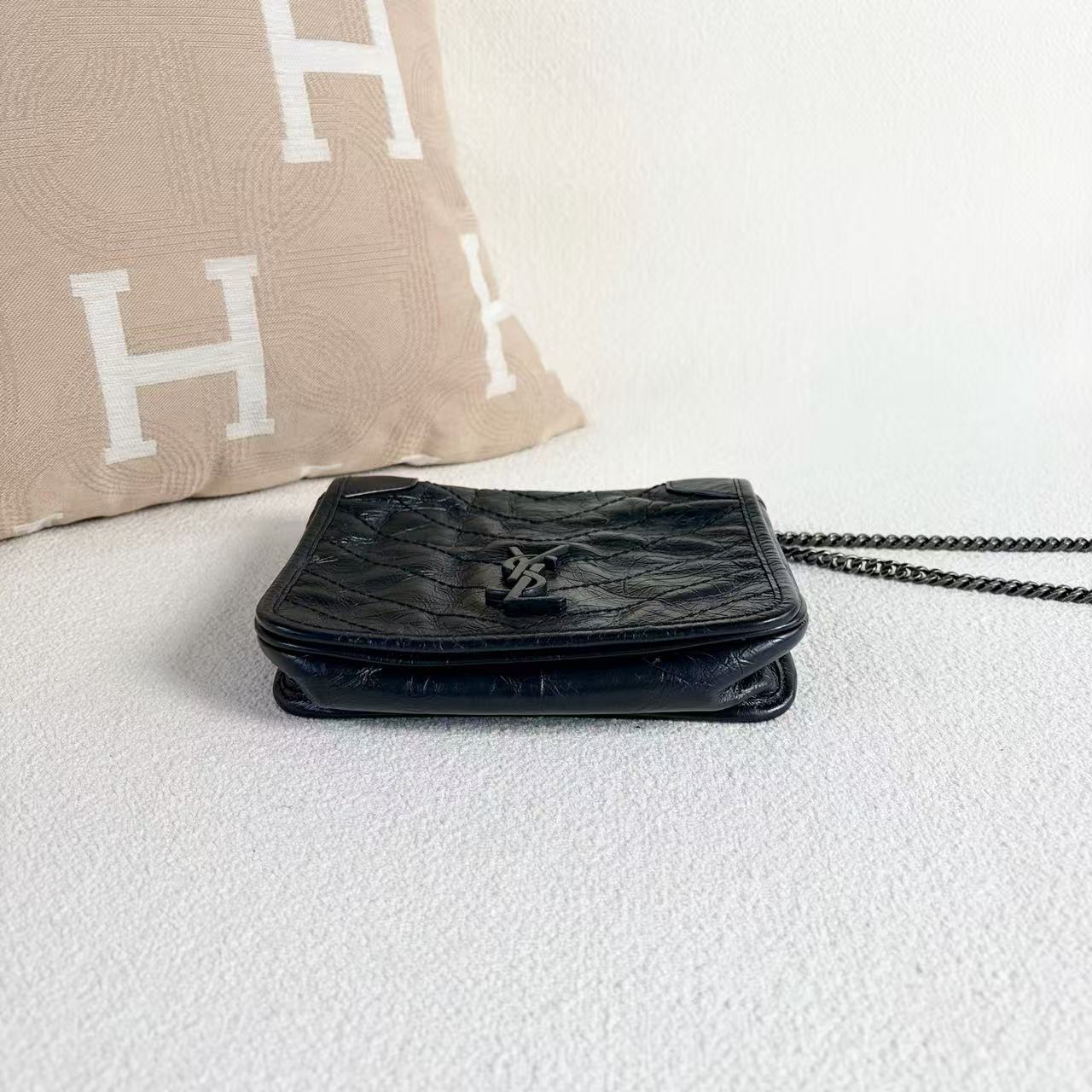 Saint Laurent - Niki Mini - Oil wax leather - Black - (mini)