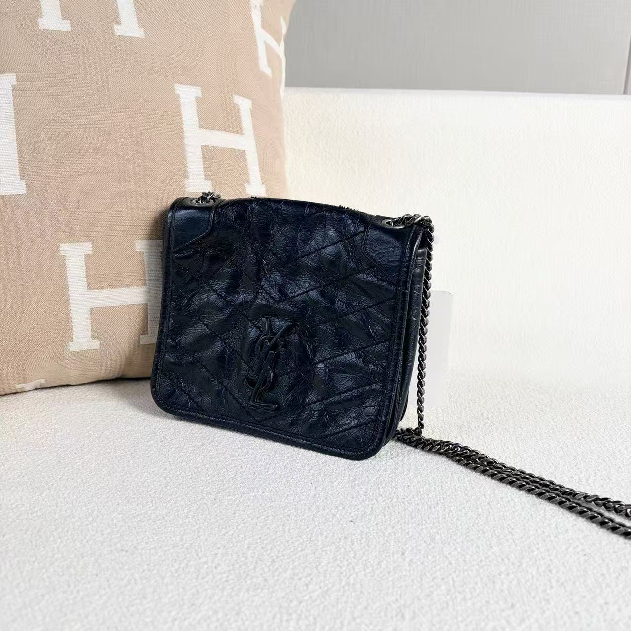 Saint Laurent - Niki Mini - Oil wax leather - Black - (mini)