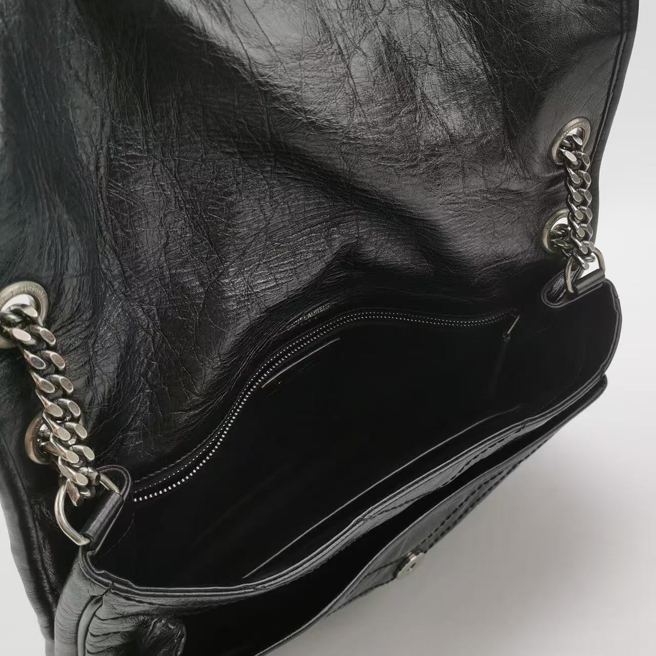 Saint Laurent - Niki - Oiled wax leather - Black - (Large)