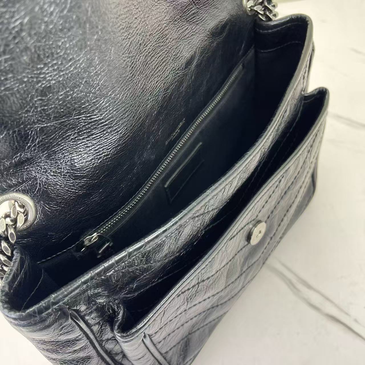 Saint Laurent - Niki - Oiled wax leather - Black - (medium)