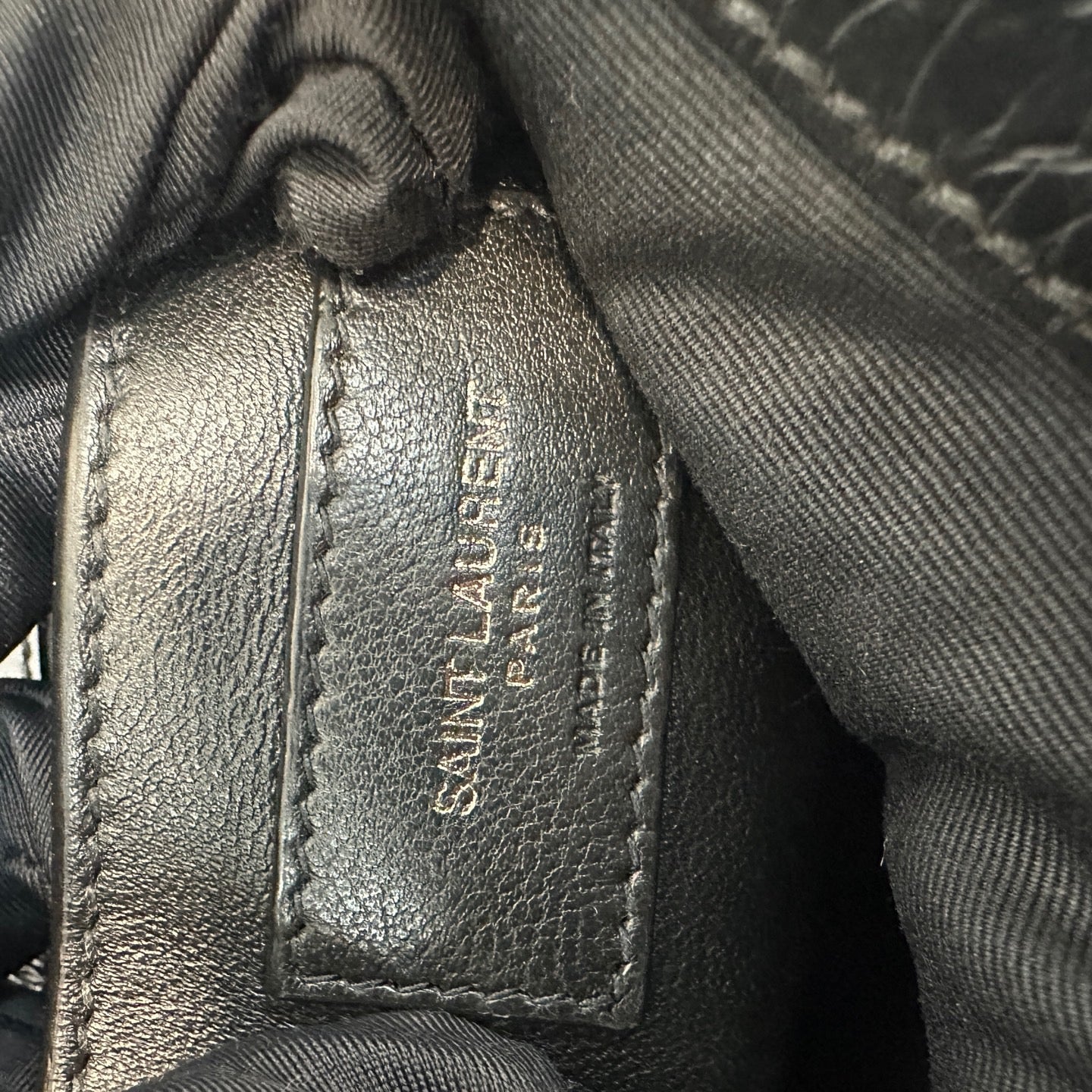 Saint Laurent - Niki - Oiled wax leather - Black - (Small)