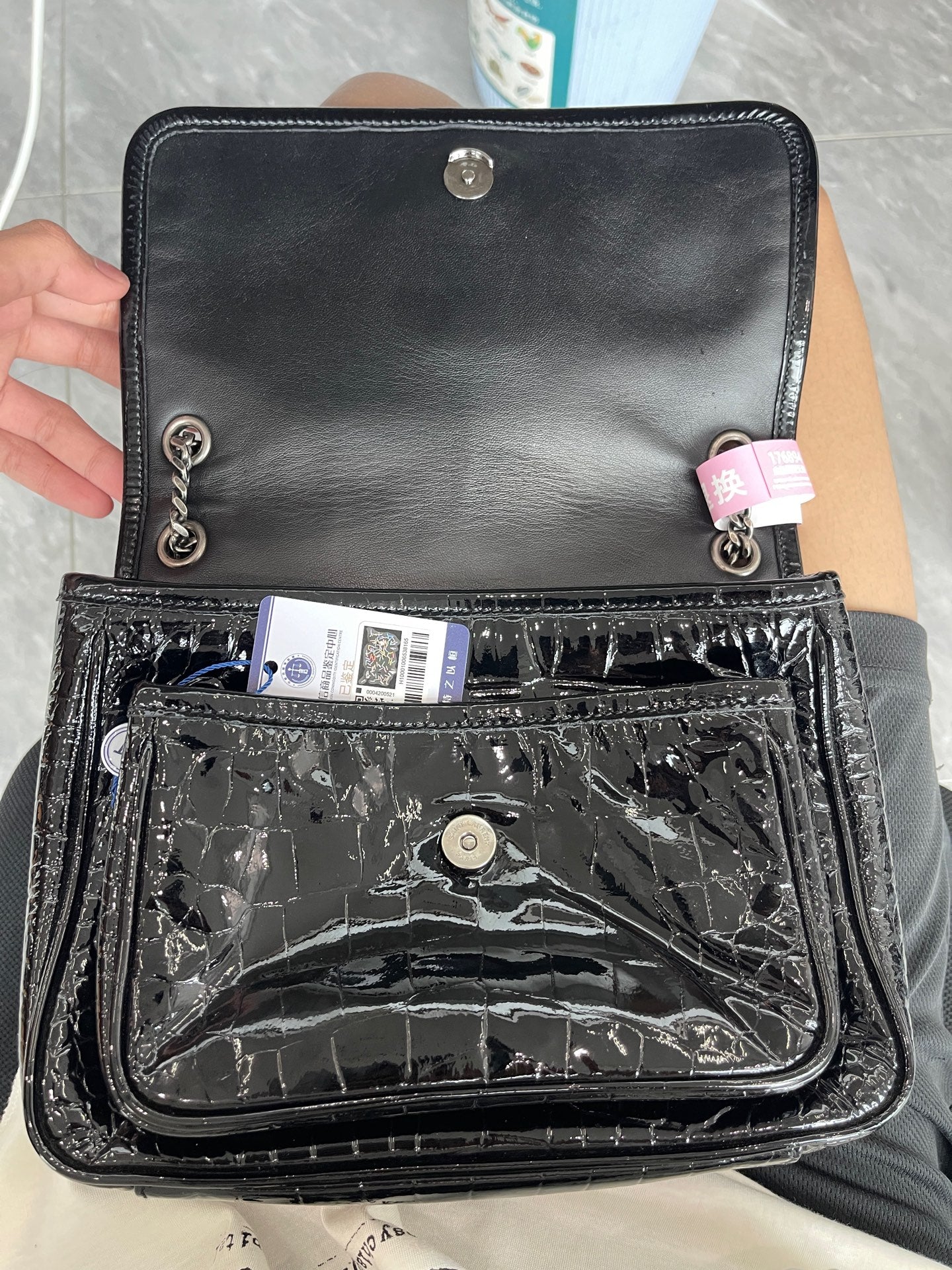 Saint Laurent - Niki - Patent leather - Black - (Small)