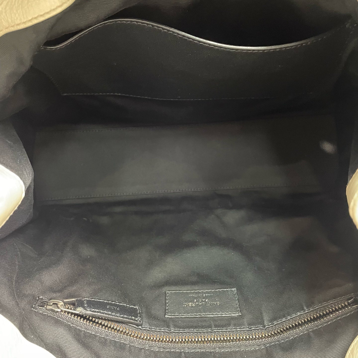 Saint Laurent - Niki Shopping Bag - Crinkled calfskin leather - Off-white with Silver-Tone Hardware - (medium)