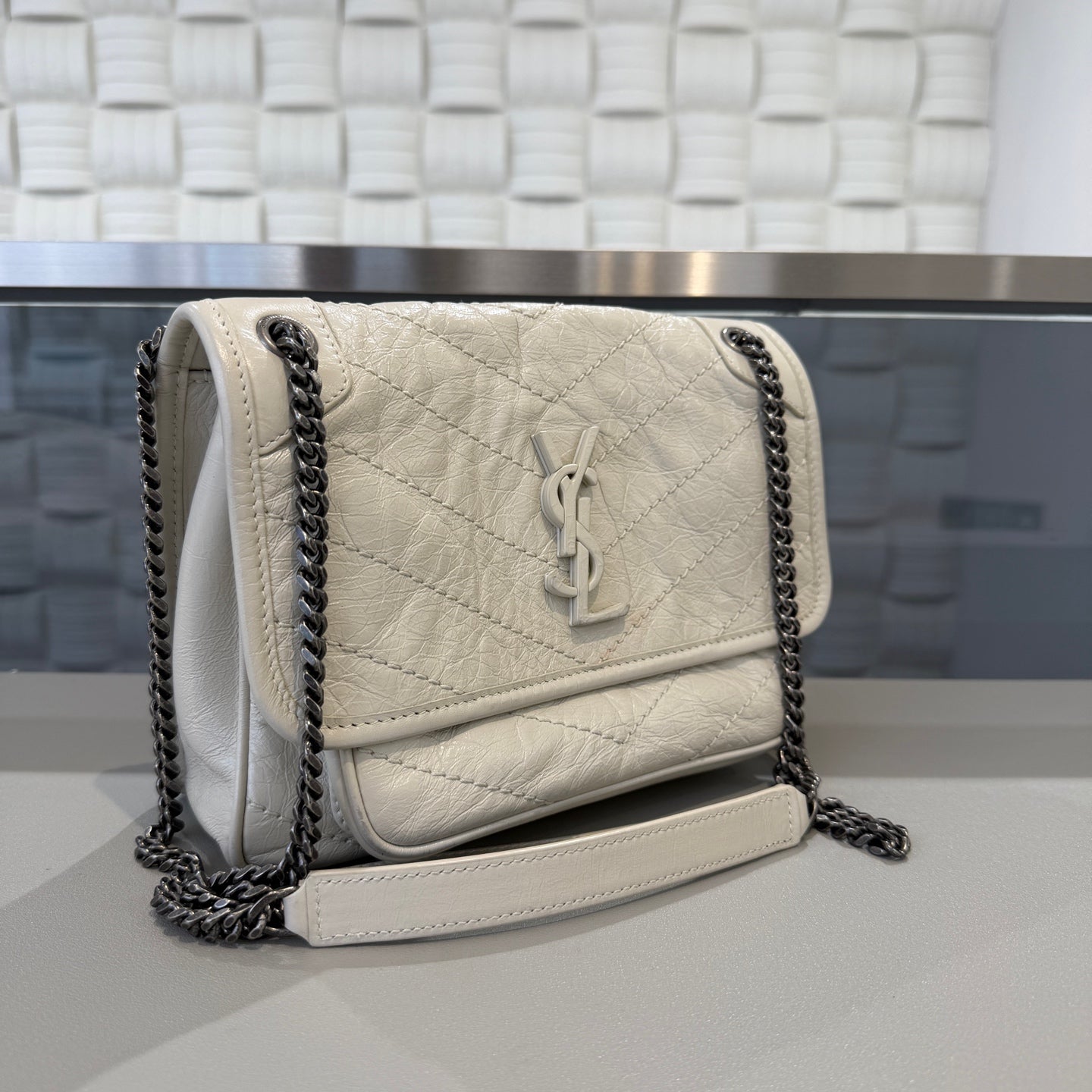 Saint Laurent - Niki Small Chain Bag - Distressed calfskin leather - Cream White - (small)