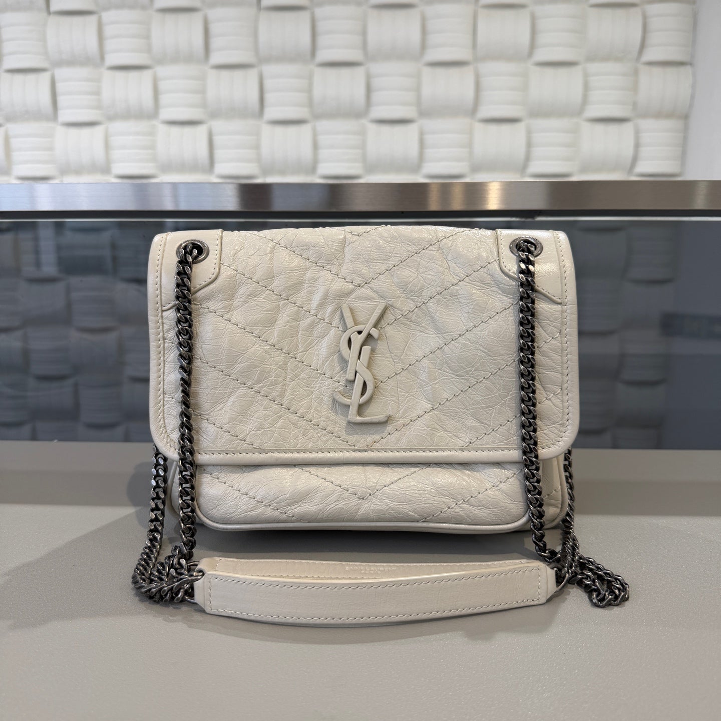 Saint Laurent - Niki Small Chain Bag - Distressed calfskin leather - Cream White - (small)