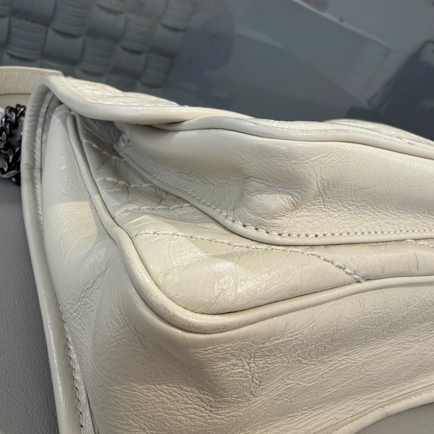 Saint Laurent - Niki Small Chain Bag - Distressed calfskin leather - Cream White - (small)