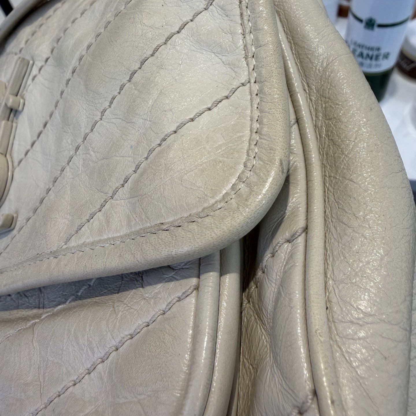 Saint Laurent - Niki Small Chain Bag - Leather - Beige - (small)