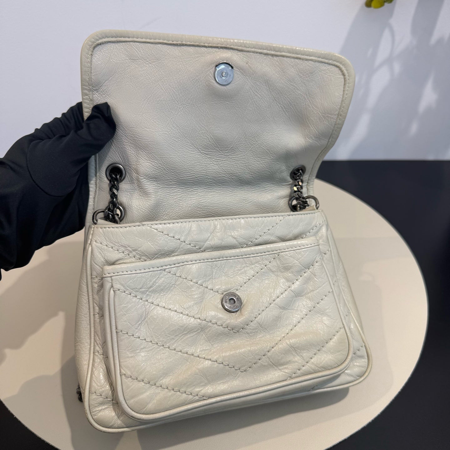 Saint Laurent - Niki Small Chain Bag - Leather - Beige - (small)