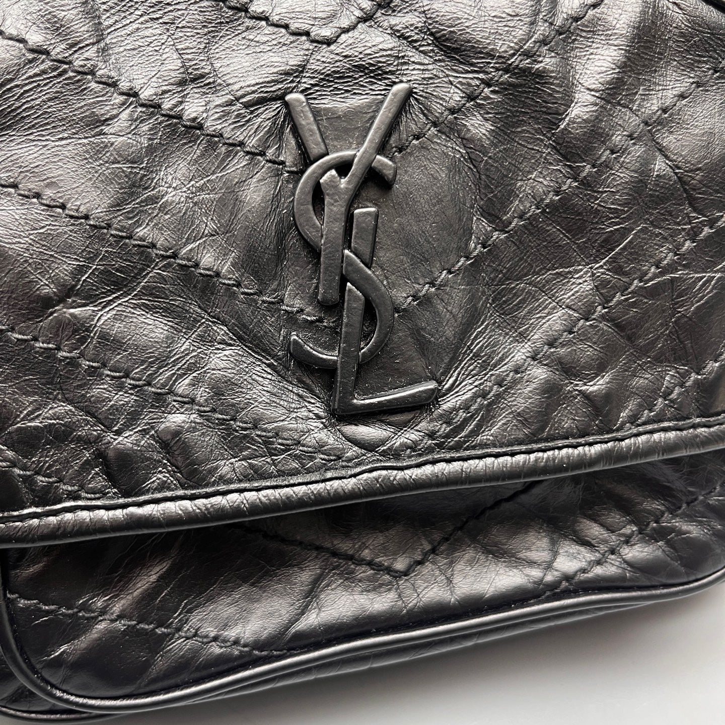 Saint Laurent - Niki Small Chain Bag - Leather - Black - (small)