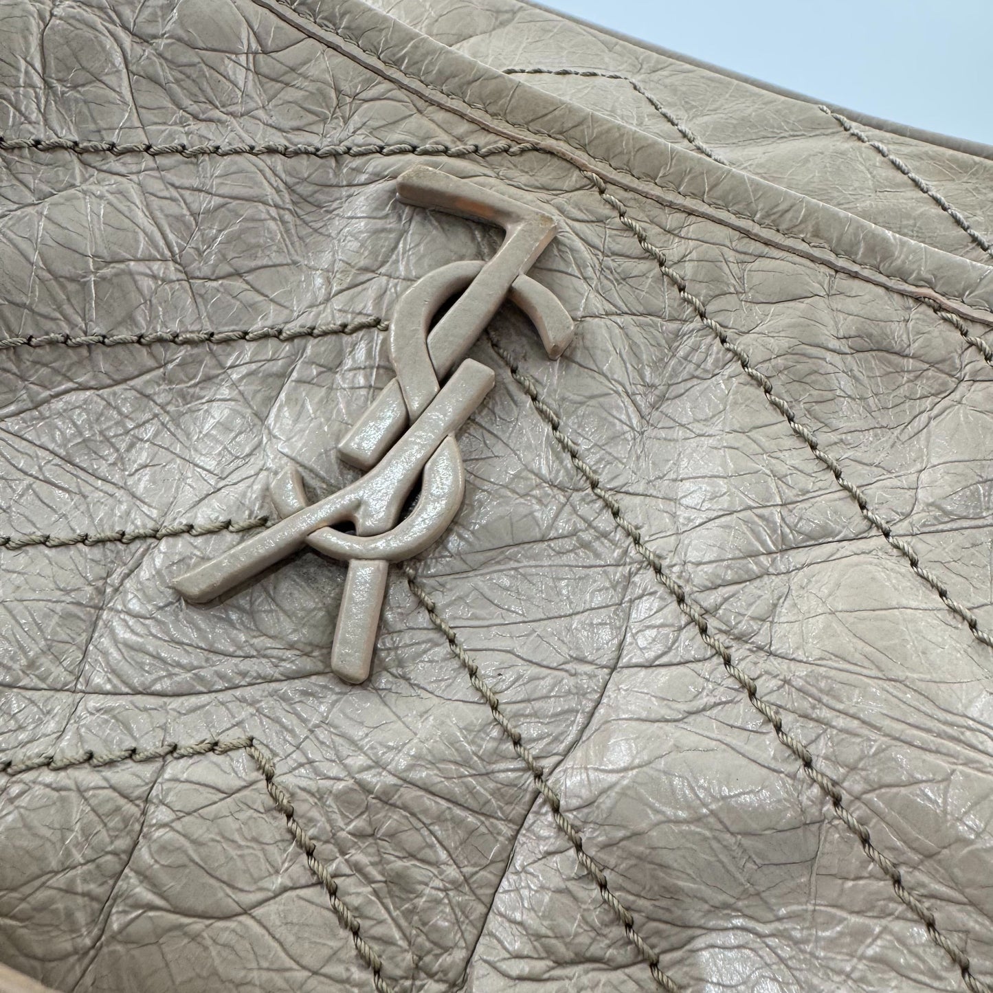 Saint Laurent - Niki Small - Distressed calfskin leather - Beige - (small)