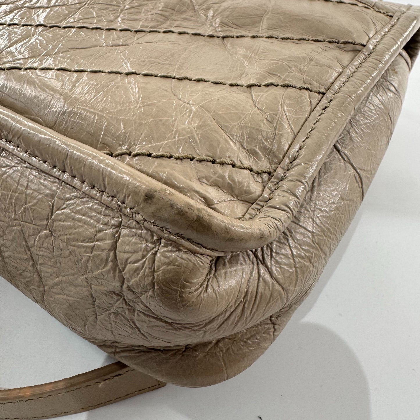 Saint Laurent - Niki Small - Distressed calfskin leather - Beige - (small)