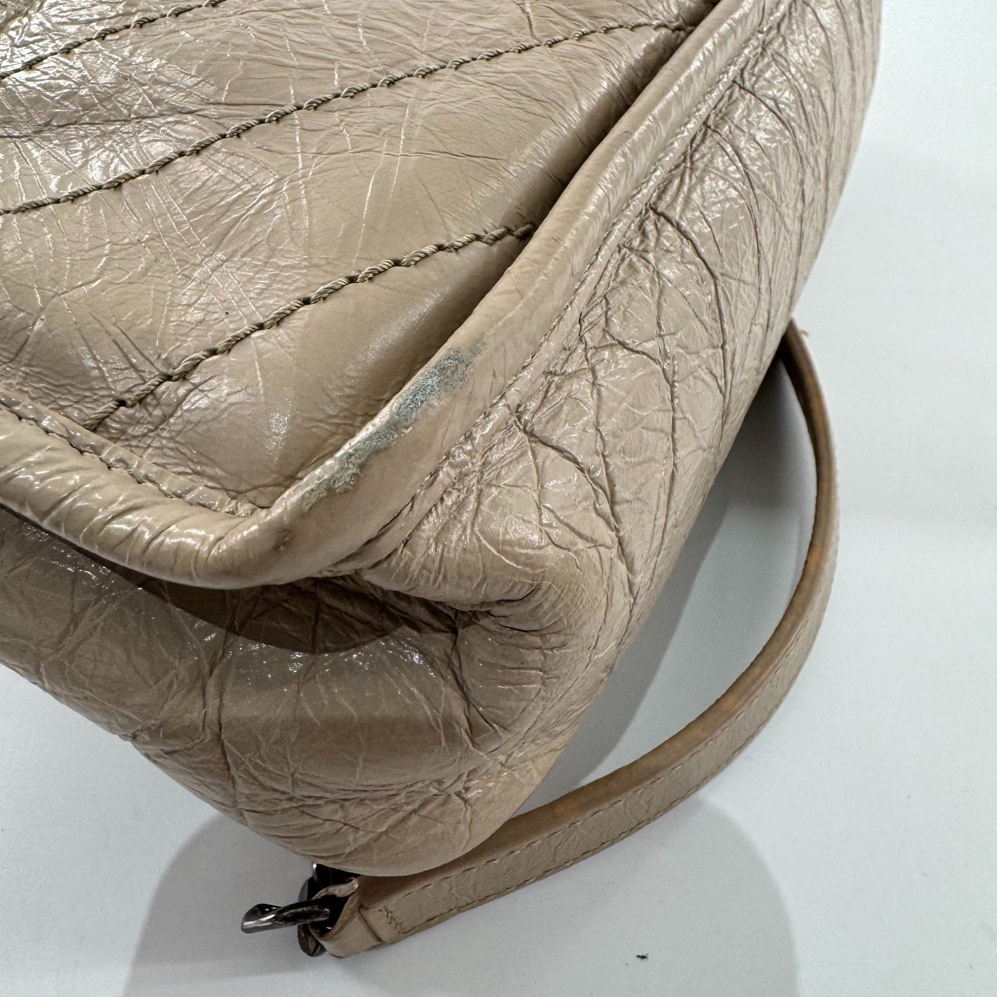 Saint Laurent - Niki Small - Distressed calfskin leather - Beige - (small)