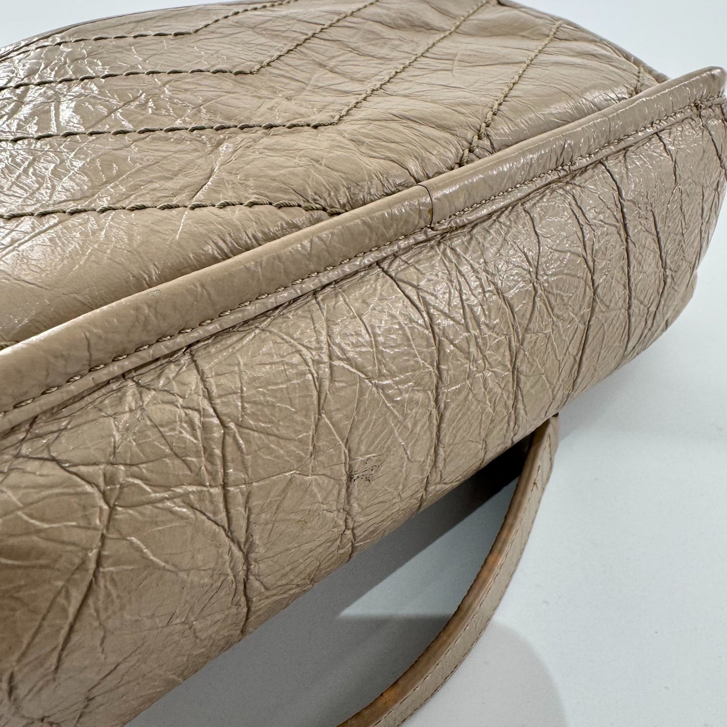 Saint Laurent - Niki Small - Distressed calfskin leather - Beige - (small)
