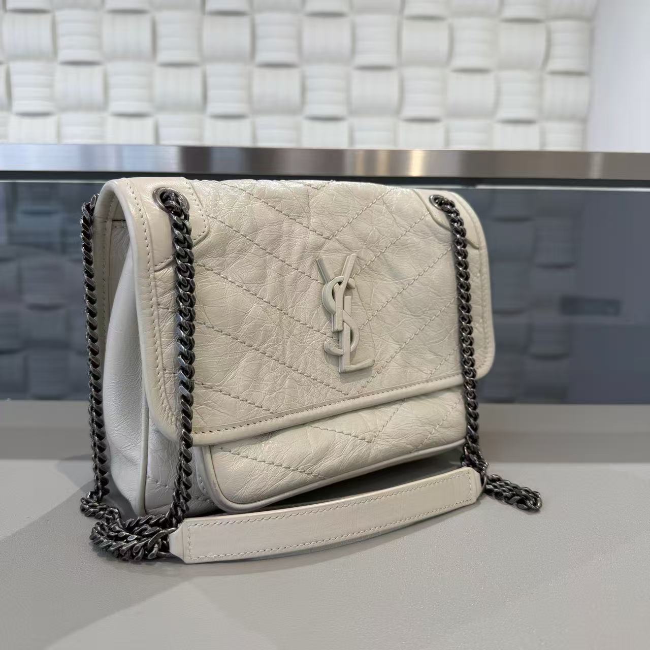 Saint Laurent - Niki Small - Distressed leather - Cream White - (small)