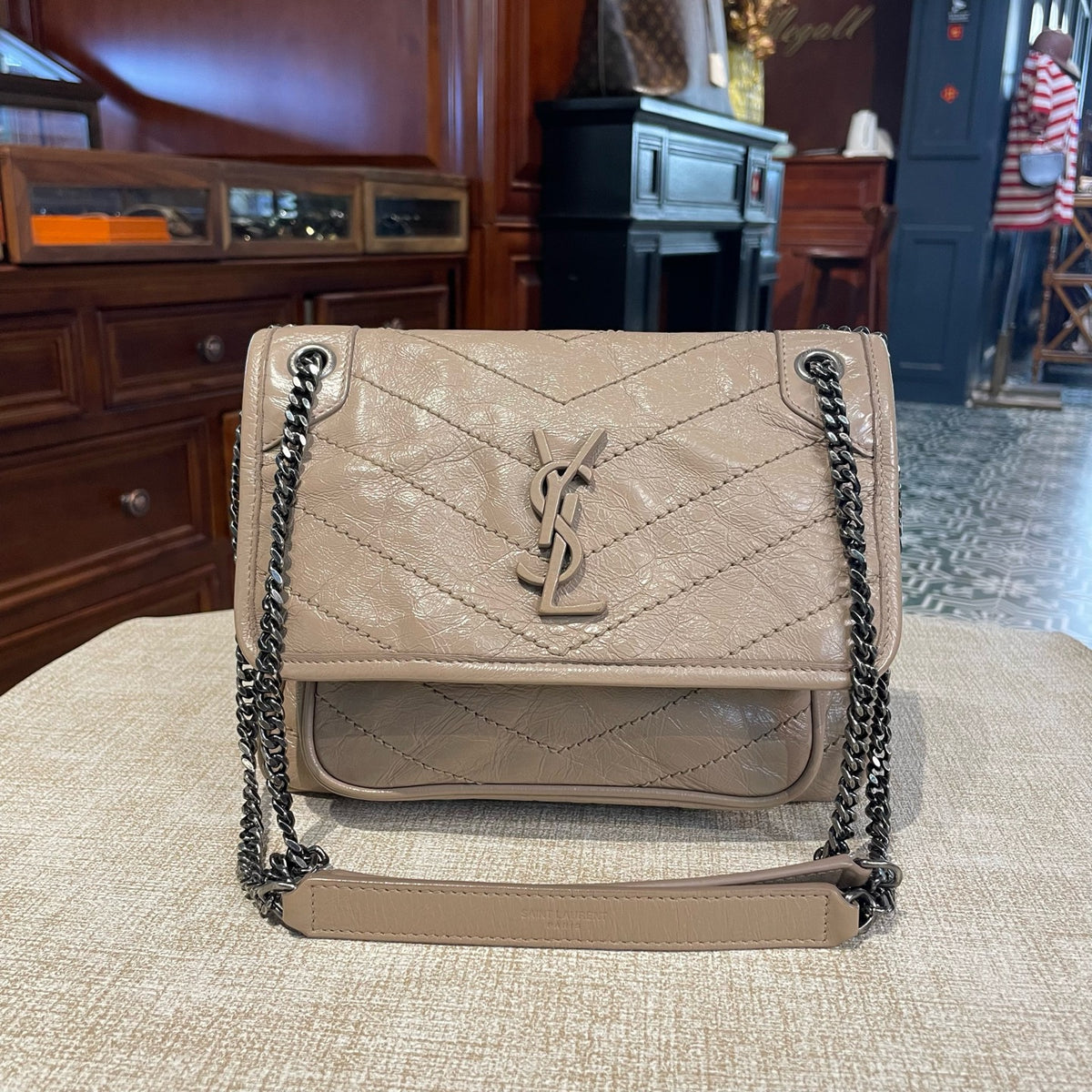 Saint Laurent - Niki Small - Leather - Beige - (small)