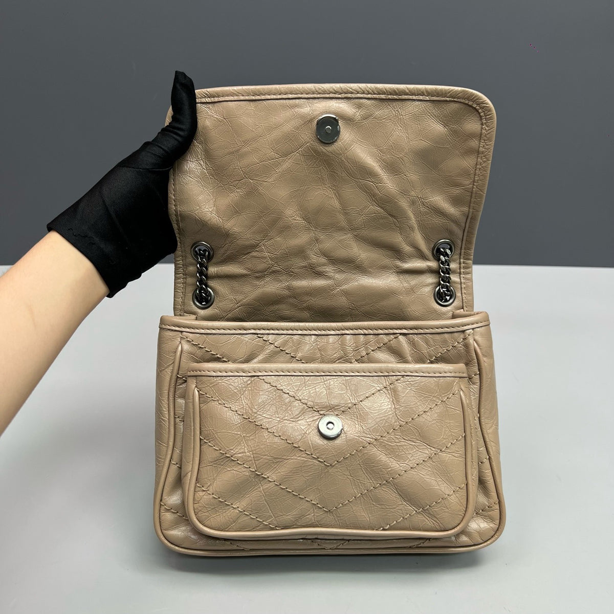 Saint Laurent - Niki Small - Leather - Beige - (small)