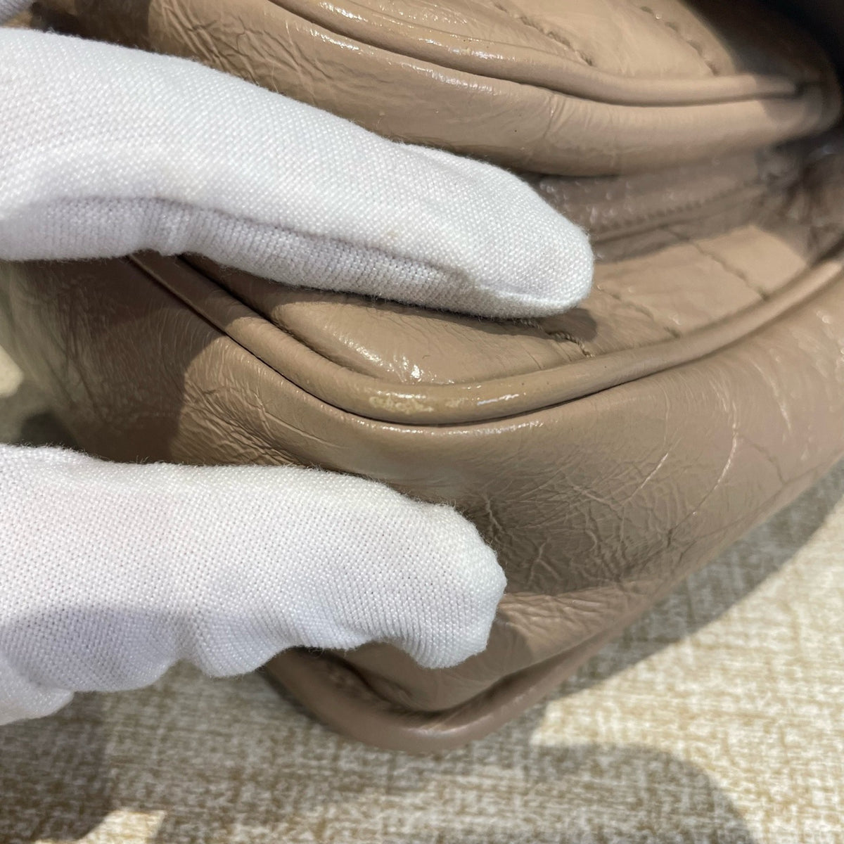 Saint Laurent - Niki Small - Leather - Beige - (small)