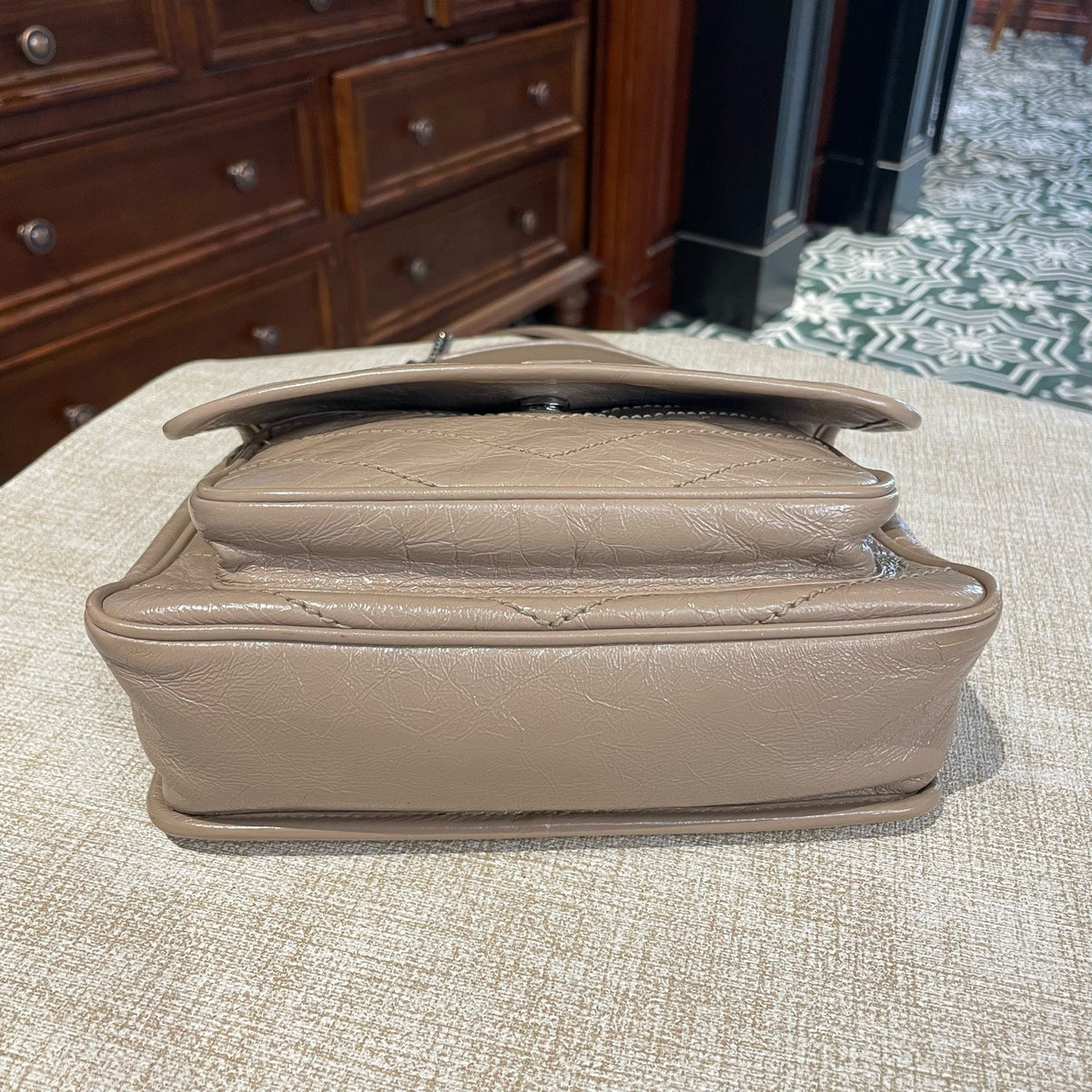 Saint Laurent - Niki Small - Leather - Beige - (small)