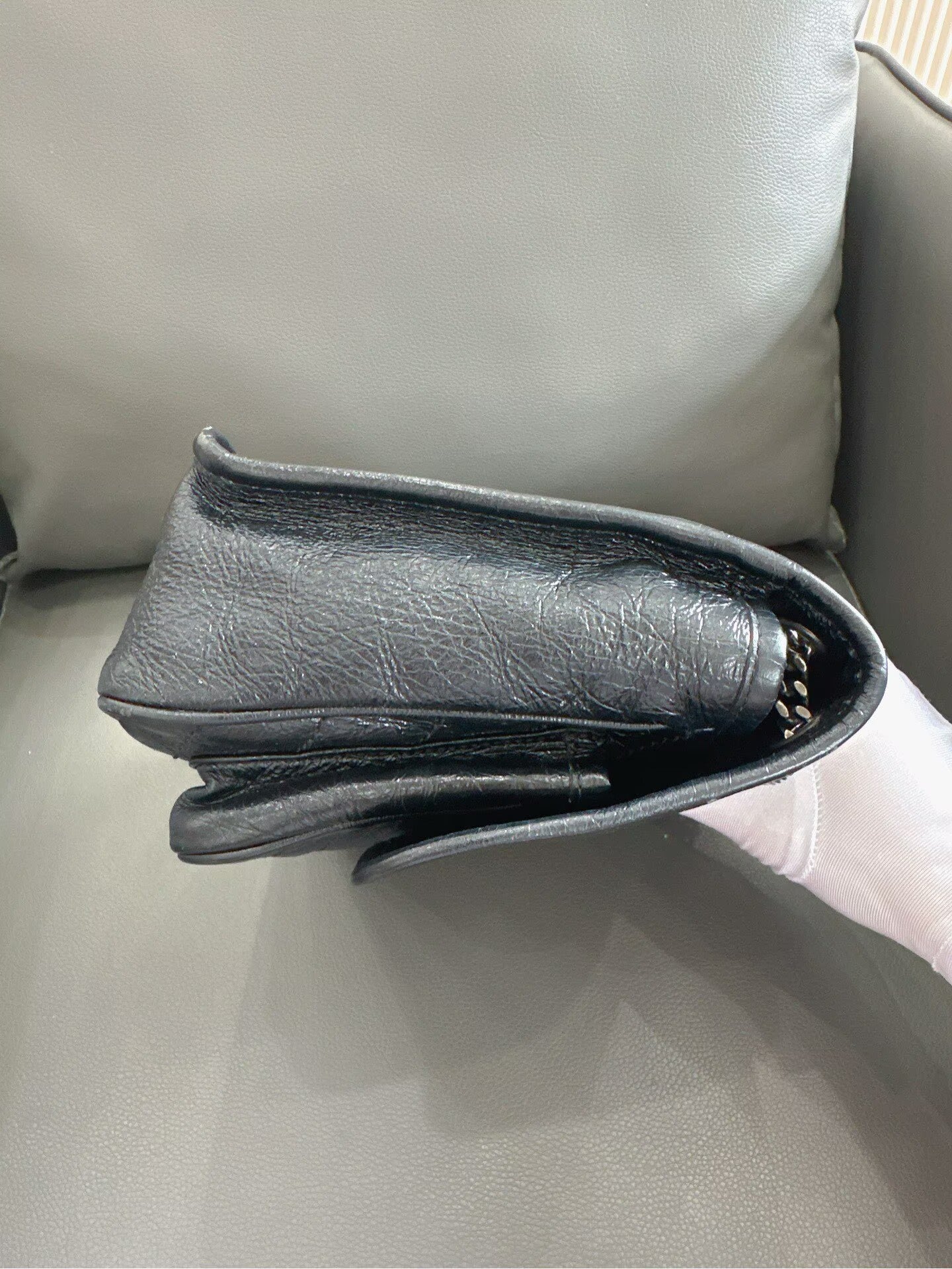 Saint Laurent - Niki Small - Oiled wax calfskin leather - Black - (Small)