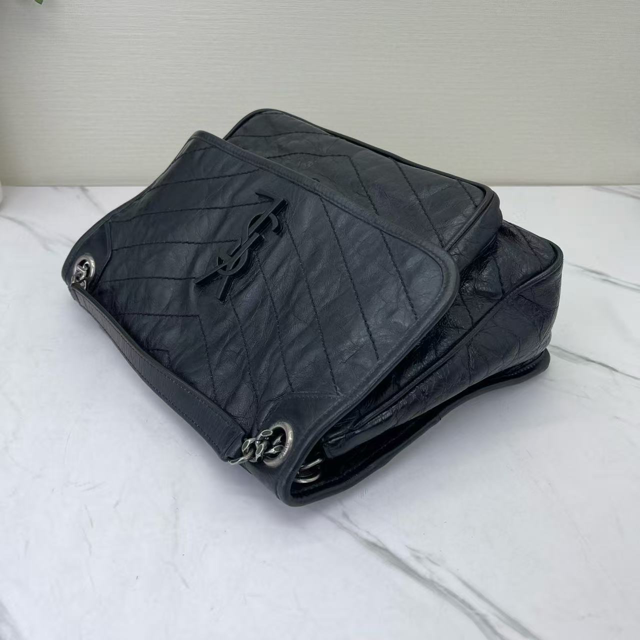 Saint Laurent - Niki - Waxed leather - Black - (Medium)