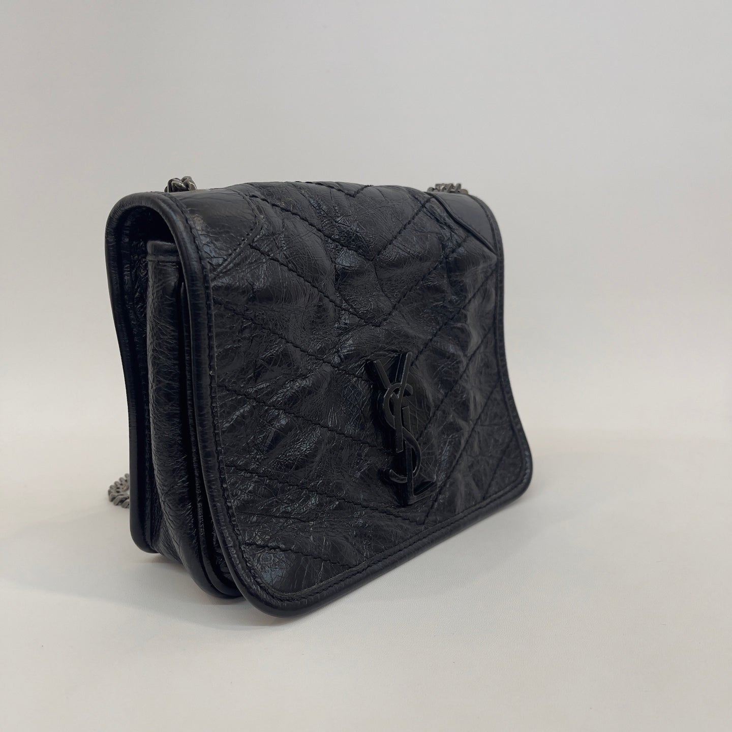 Saint Laurent - Niki WOC (Wallet on Chain) - Crinkled leather - Black - (mini)