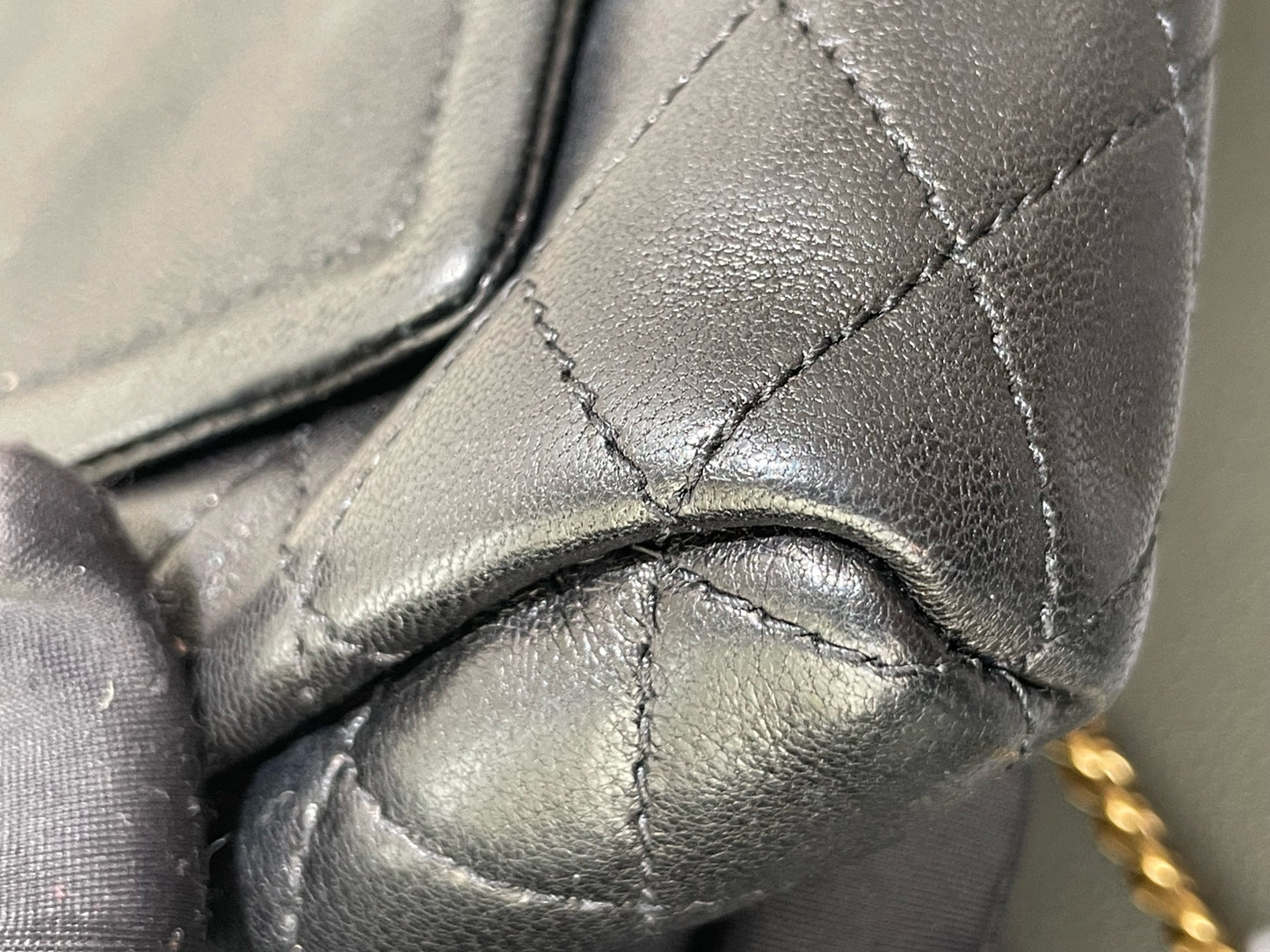 Saint Laurent - Nolita Chain Bag - Leather - Black with Gold-Tone Hardware - (mini)
