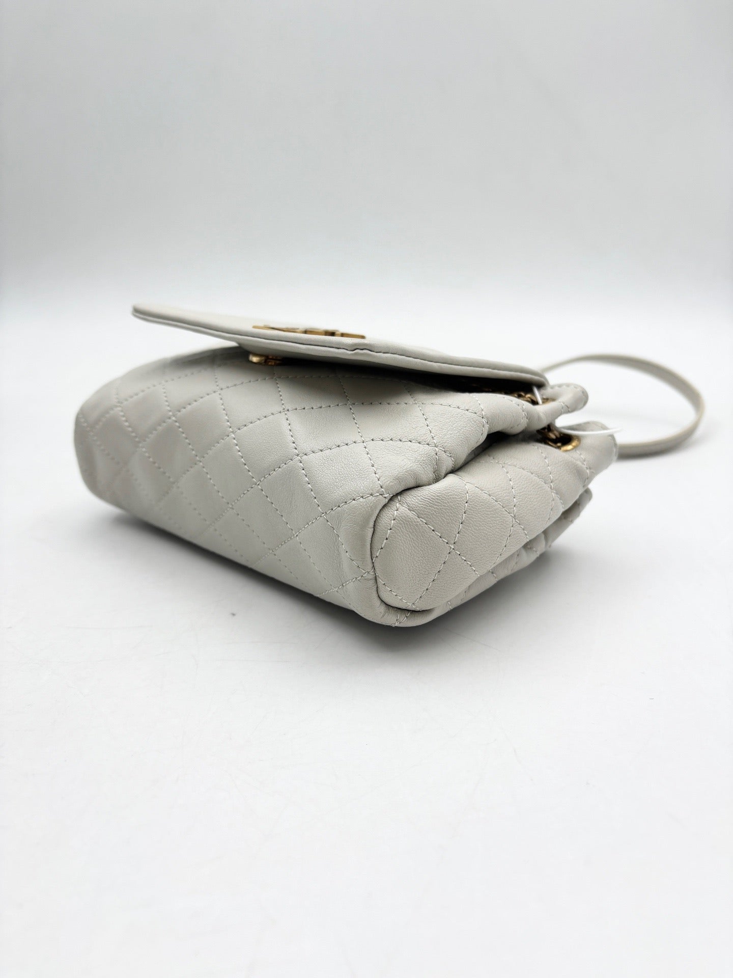 Saint Laurent - Nolita - Lambskin leather - White - (Mini)