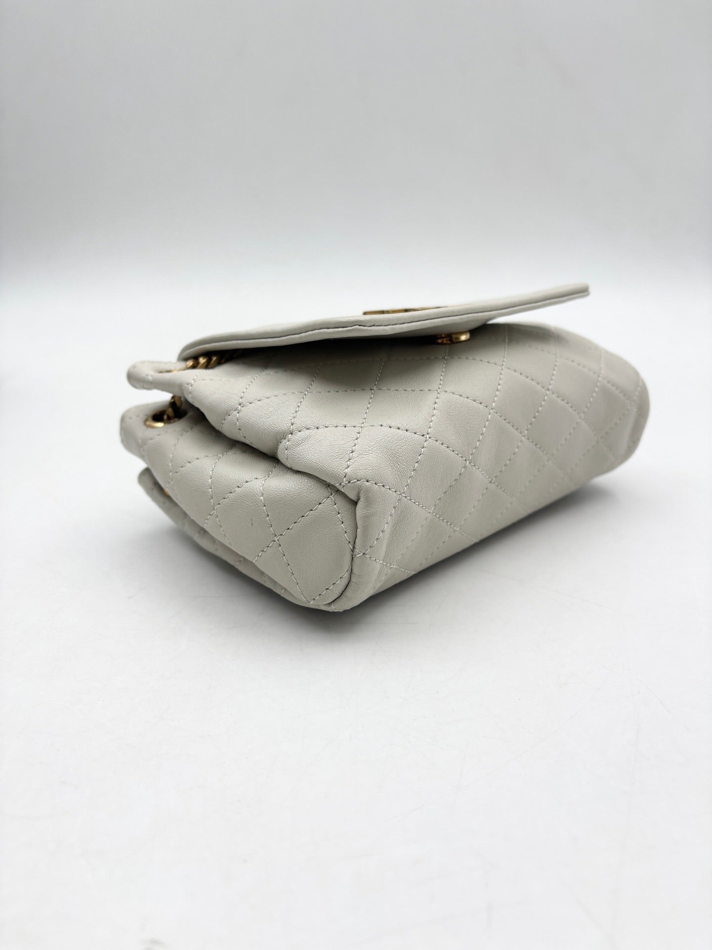 Saint Laurent - Nolita - Lambskin leather - White - (Mini)