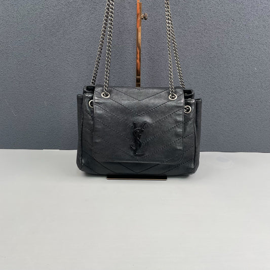 Saint Laurent - Nolita - Leather - Black - (small)