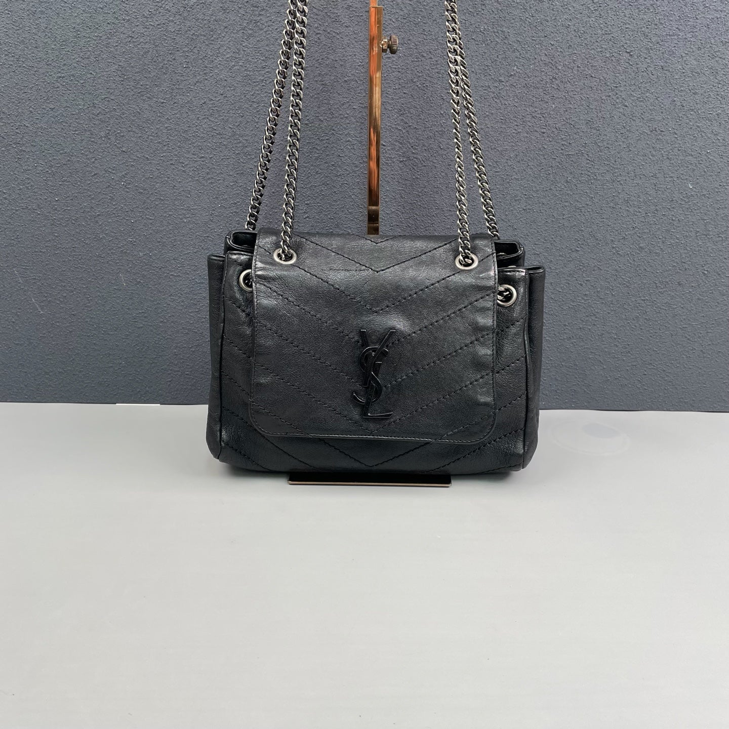 Saint Laurent - Nolita - Leather - Black - (Small)