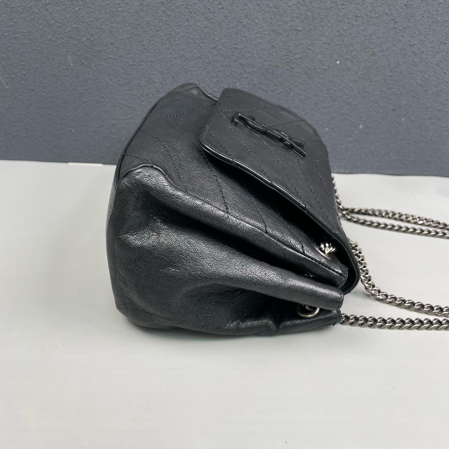 Saint Laurent - Nolita - Leather - Black - (Small)